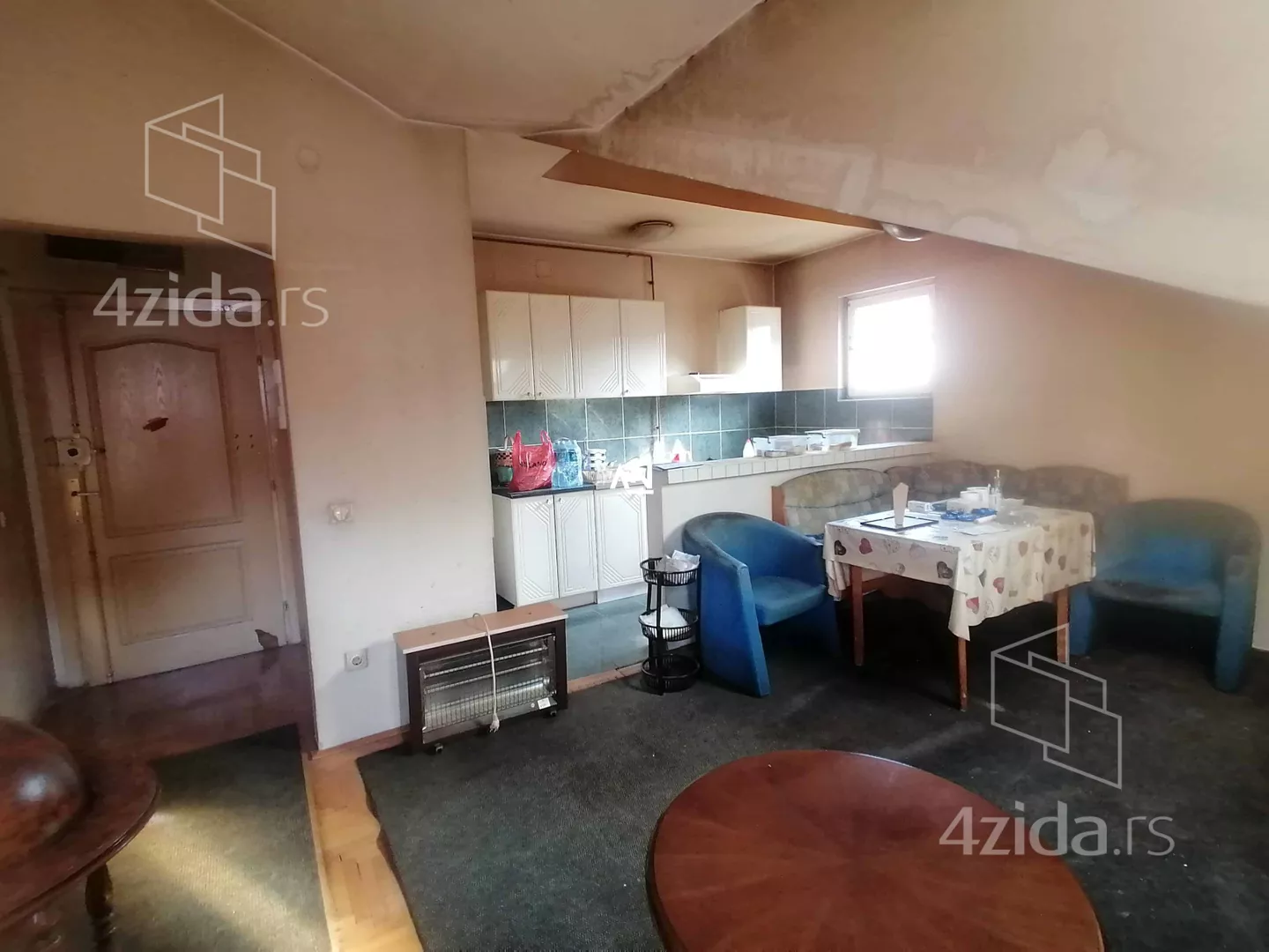 Dvoiposoban stan | 4zida