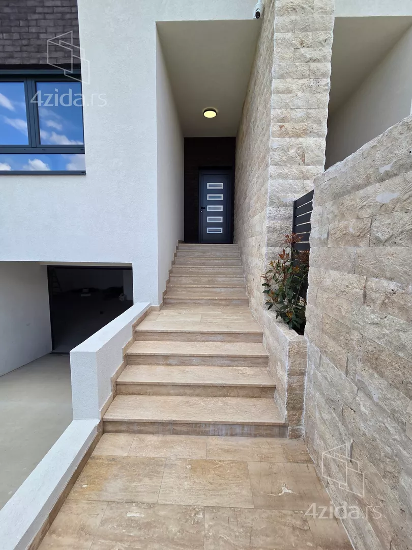 3-etažna kuća | 4zida