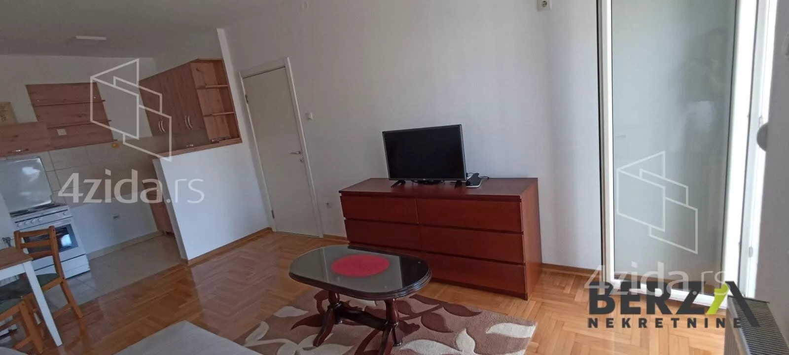 Jednoiposoban stan | 4zida