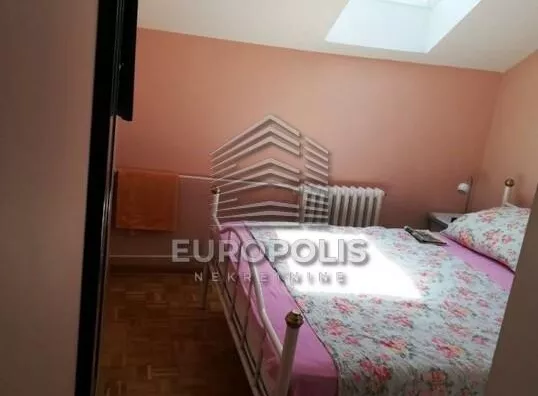 Šestosoban stan | 4zida
