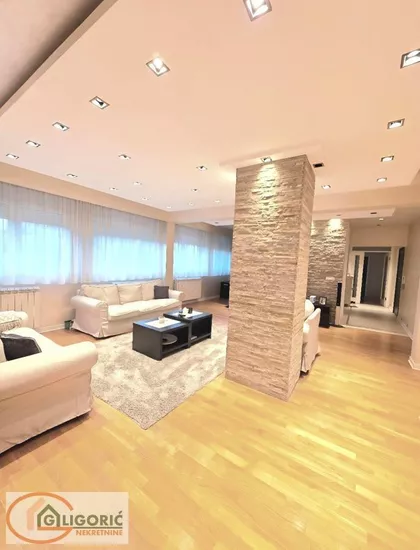 Stepa Stepanović | 4zida.rs