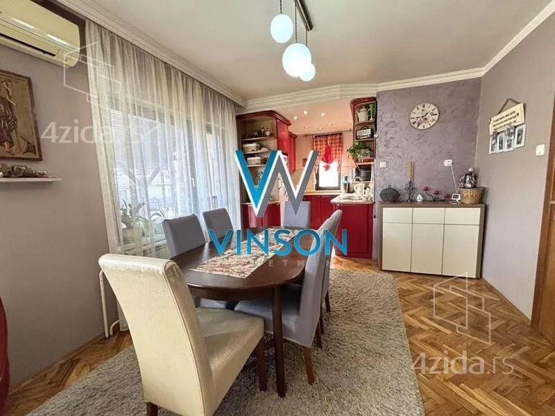 Troiposoban stan | 4zida