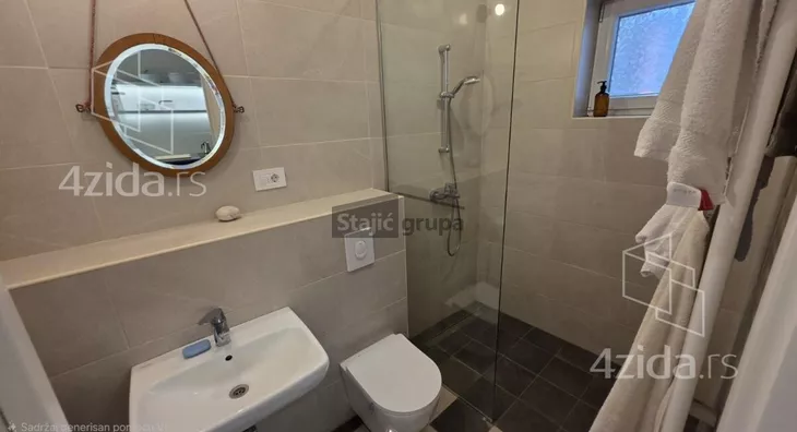 Petosoban stan | 4zida