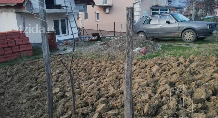 Građevinsko zemljište | 4zida