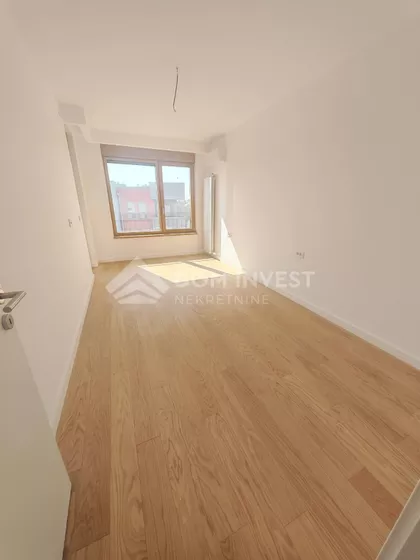 Partizanske avijacije | 4zida.rs