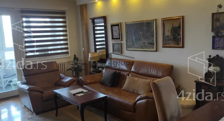 Troiposoban stan | 4zida