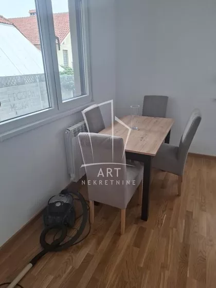 Luštička | 4zida.rs