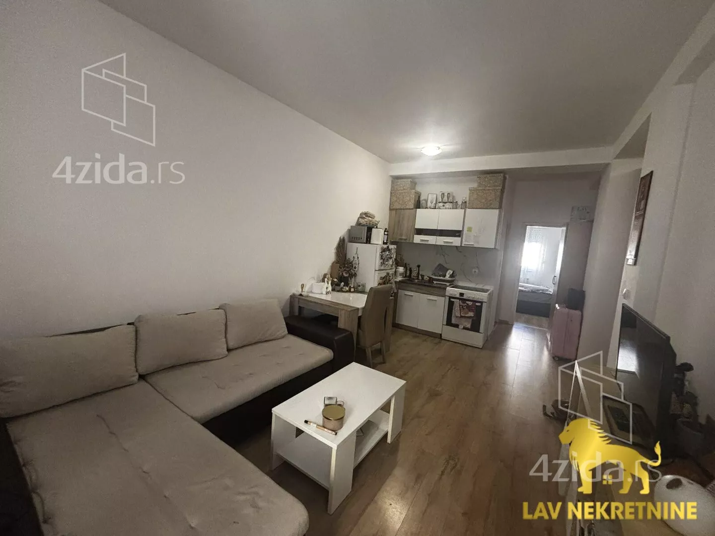 Jednoiposoban stan | 4zida