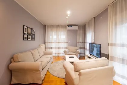 Skerlićeva | 4zida.rs