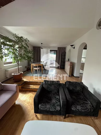 Jovana Hranilovića | 4zida.rs