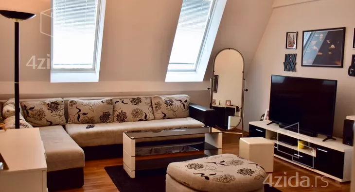 Četvoroiposoban stan | 4zida