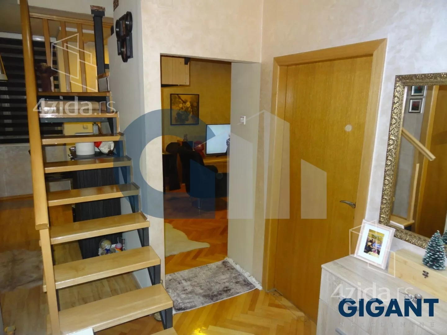 Petosoban stan | 4zida