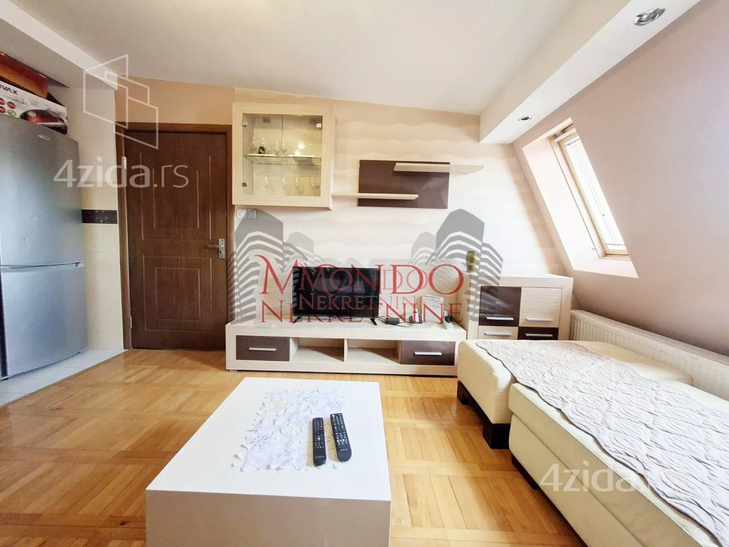 Dvoiposoban stan | 4zida