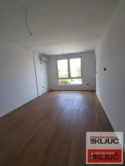 Bulevar Patrijarha Pavla (Somborski Bulevar) | 4zida.rs