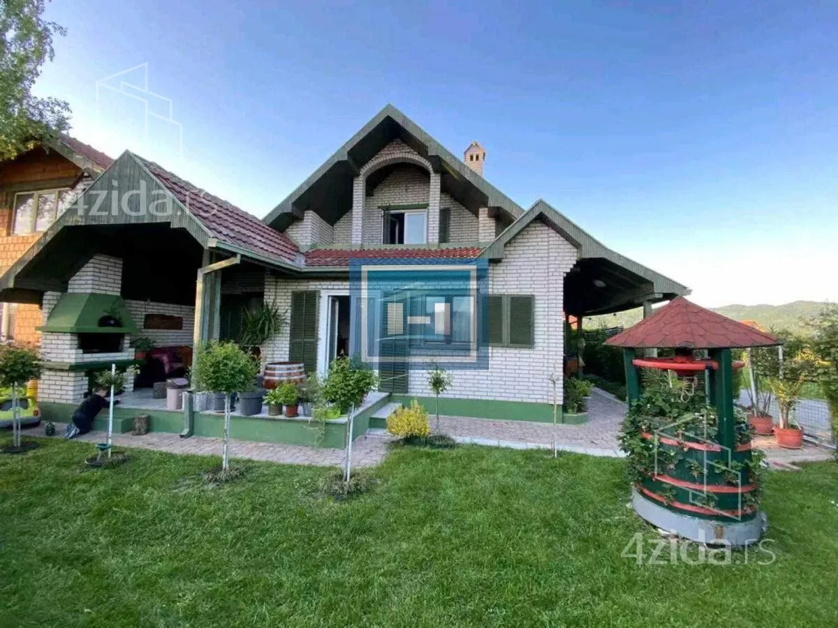 Kuća | 4zida