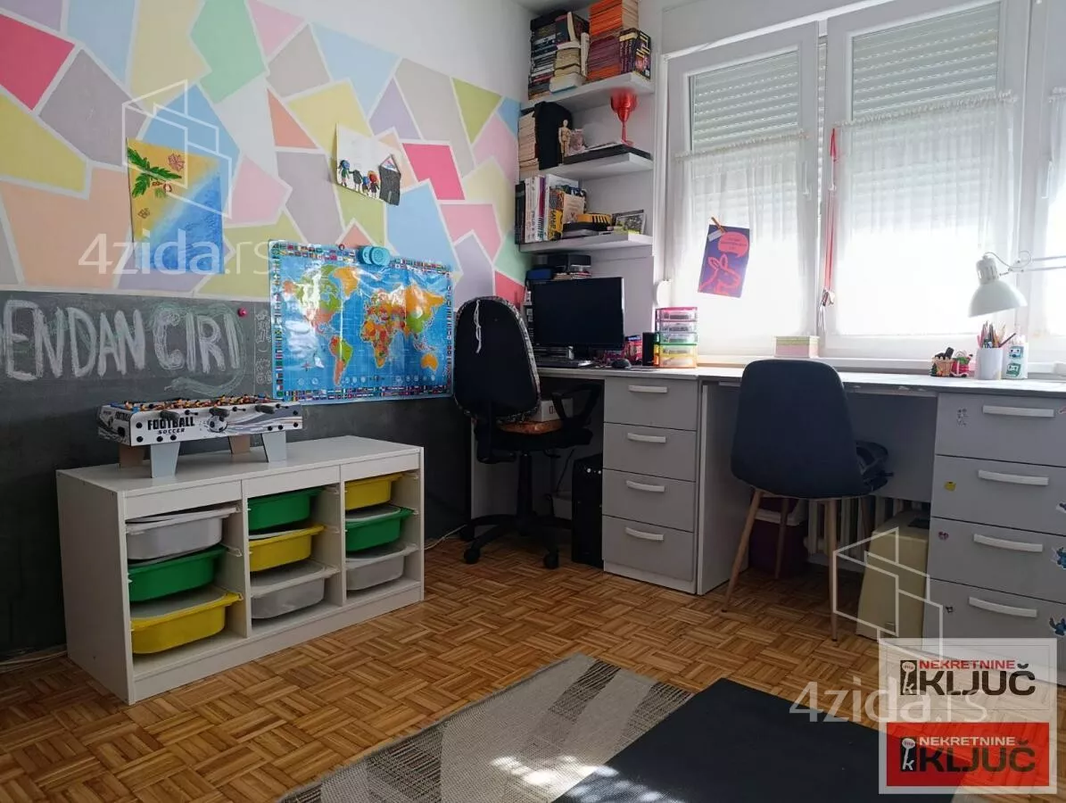 Dvoiposoban stan | 4zida