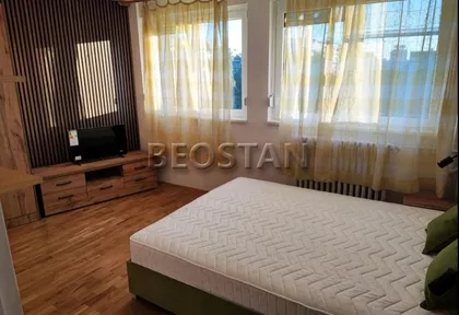 Pariske Komune | 4zida.rs