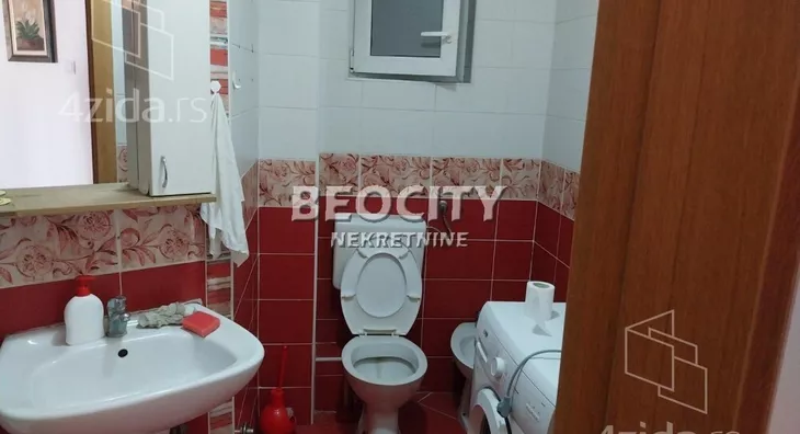 Četvoroiposoban stan | 4zida