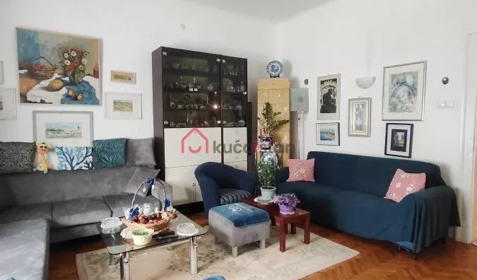 Šestosoban stan | 4zida