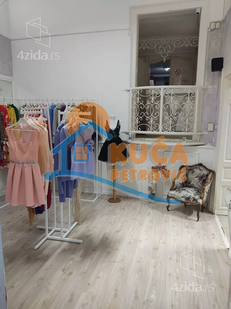 Lokal | 4zida