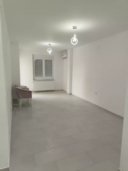 Nikole Tesle 6 | 4zida.rs