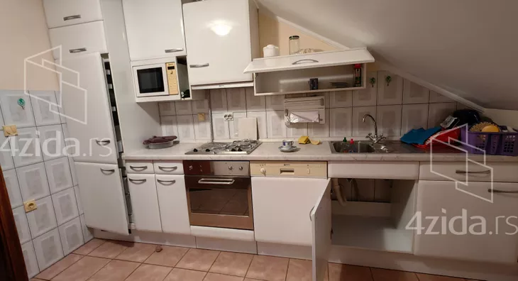 3-etažna kuća | 4zida