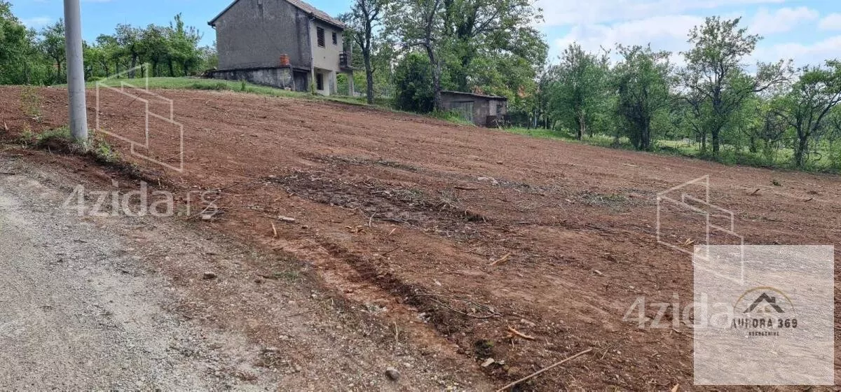 Plac | 4zida