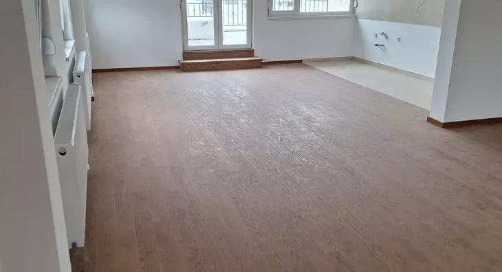 Šestosoban stan | 4zida