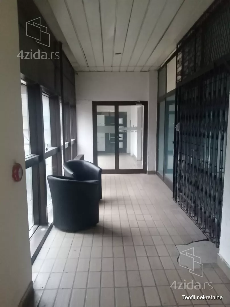 Lokal | 4zida