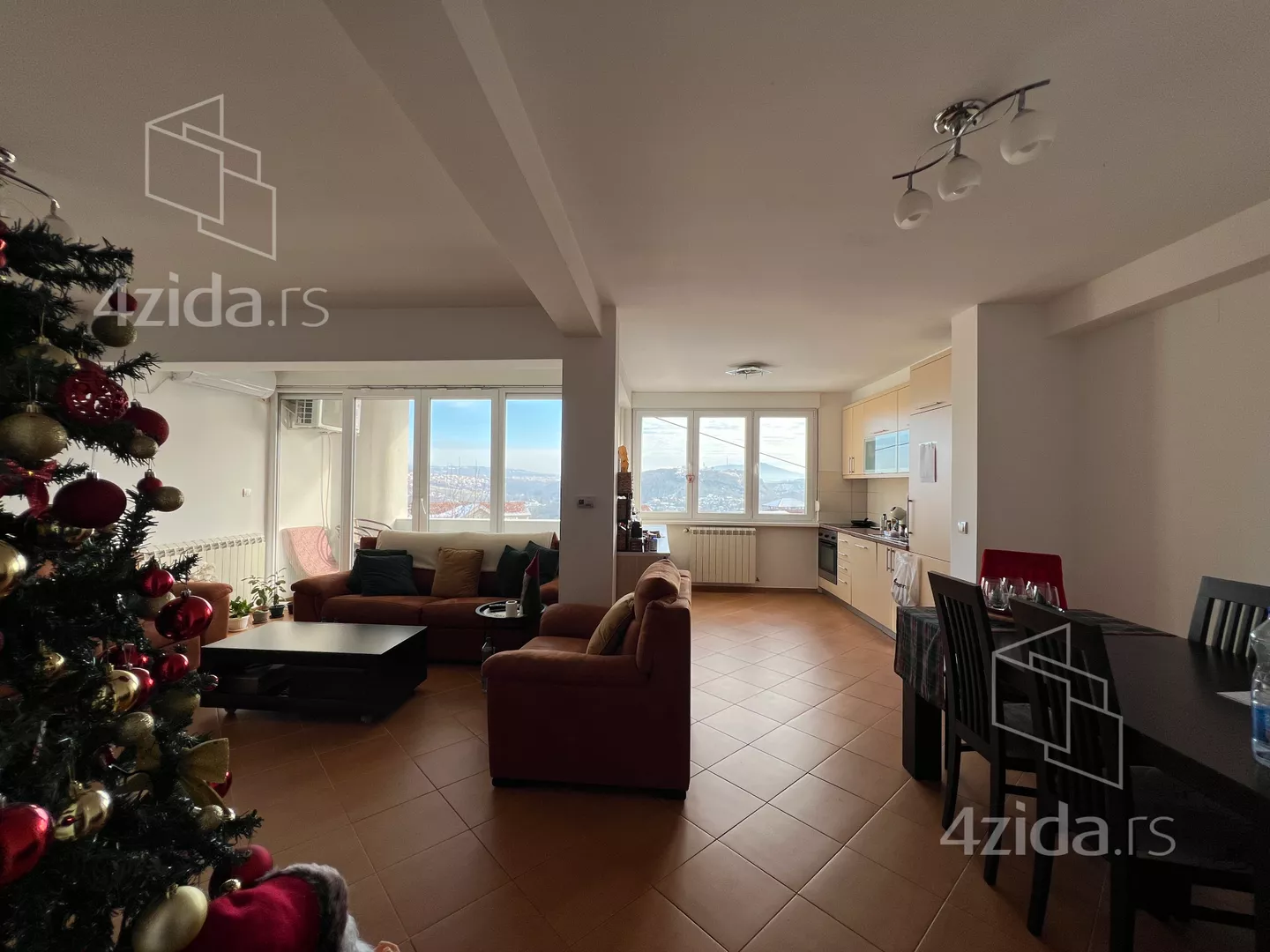 Četvorosoban stan | 4zida