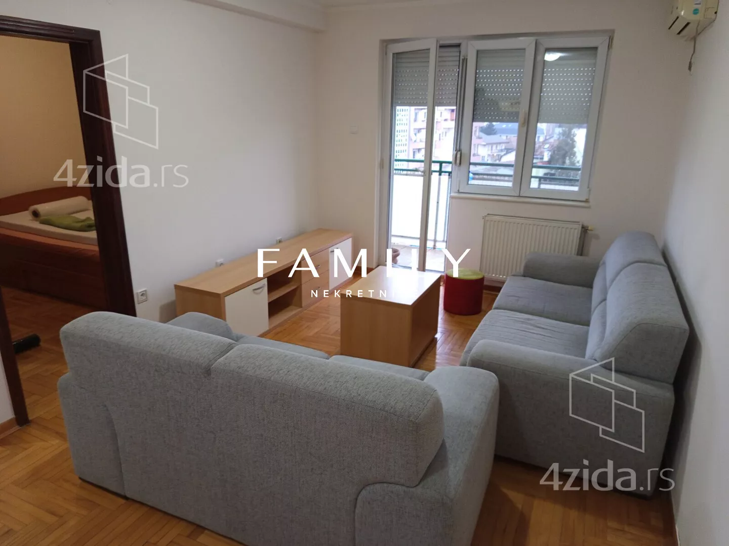 Jednoiposoban stan | 4zida