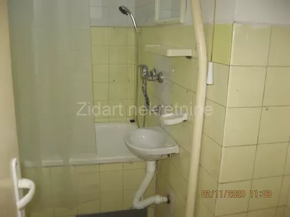 Studentska | 4zida.rs