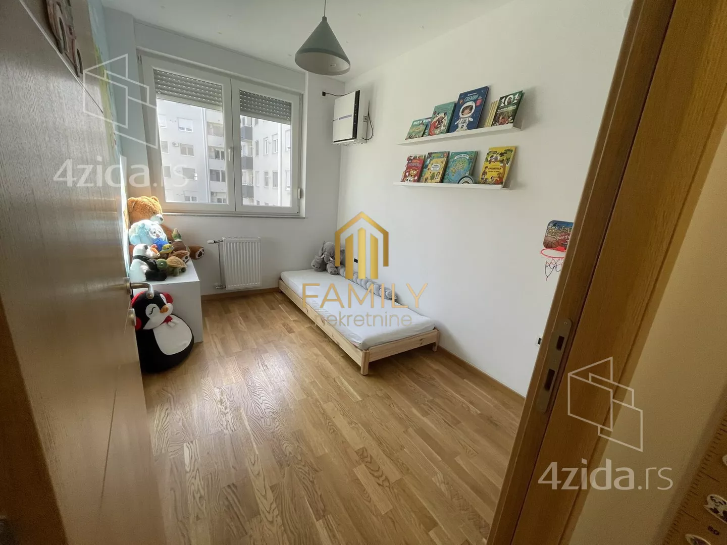 Četvorosoban stan | 4zida