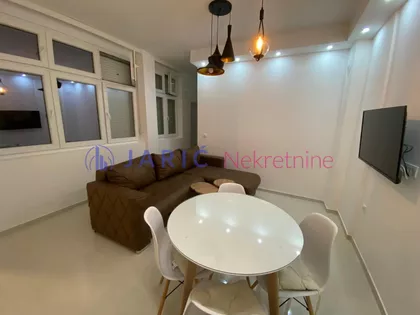 Crveni Krst Zvezdara | 4zida.rs