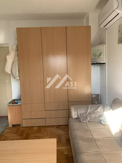 Cara Dušana | 4zida.rs