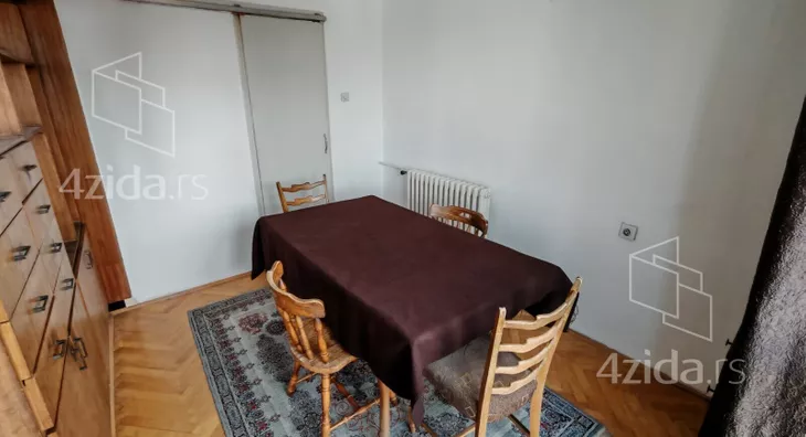 Četvoroiposoban stan | 4zida