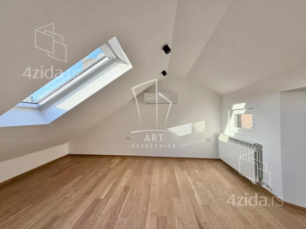 Petosoban stan | 4zida