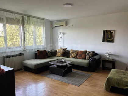 Vuka Karadžića | 4zida.rs