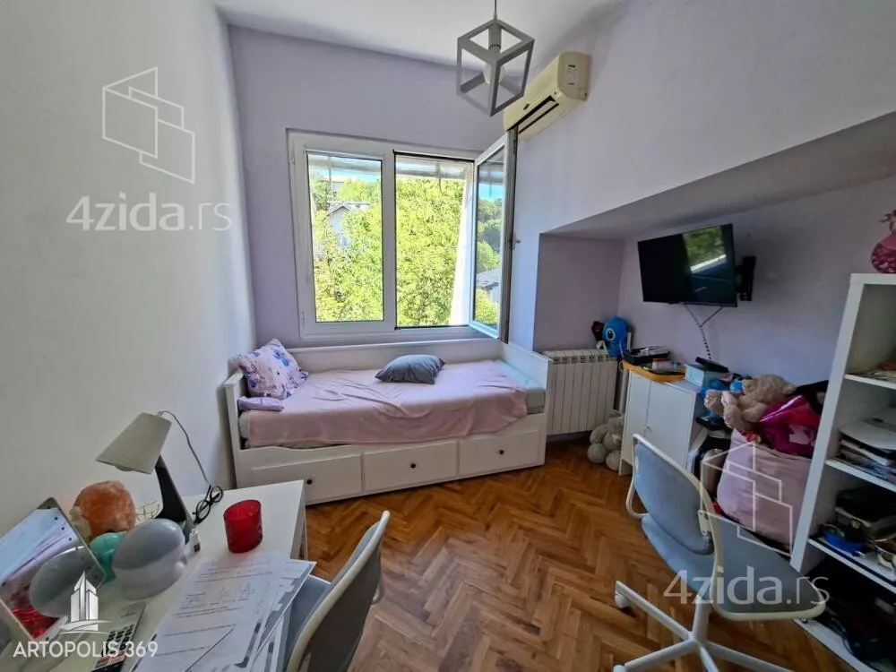 Troiposoban stan | 4zida