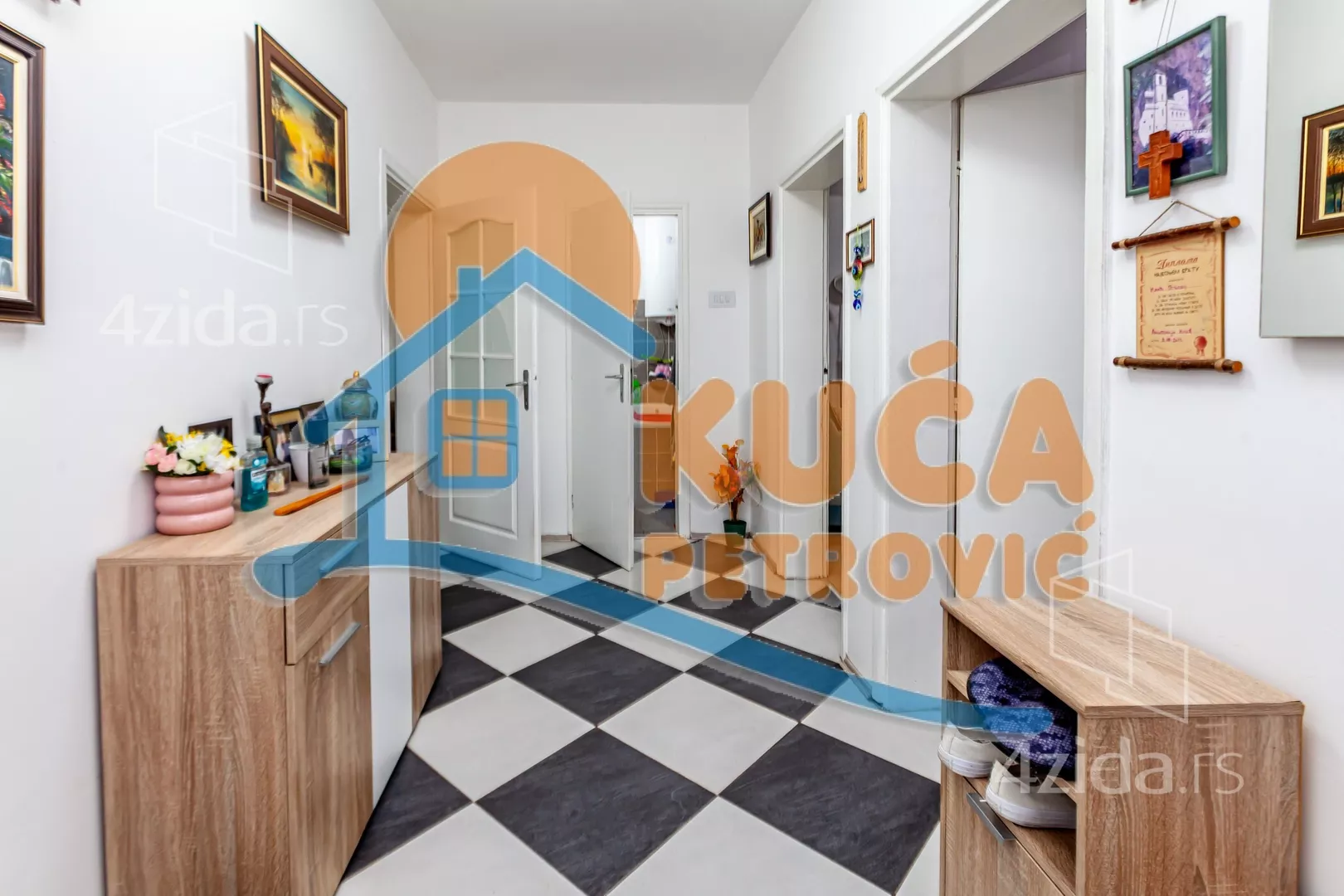 3-etažna kuća | 4zida