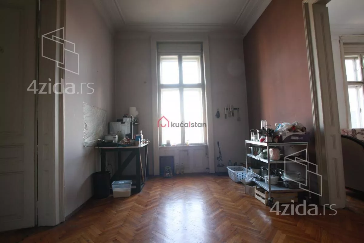 Šestosoban stan | 4zida