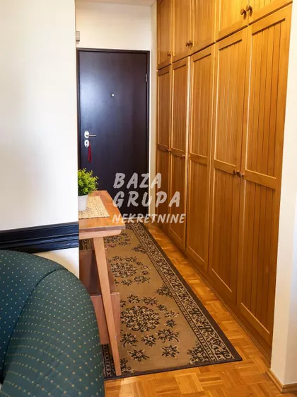 Mića Radakovića | 4zida.rs