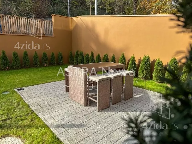 Petosoban stan | 4zida