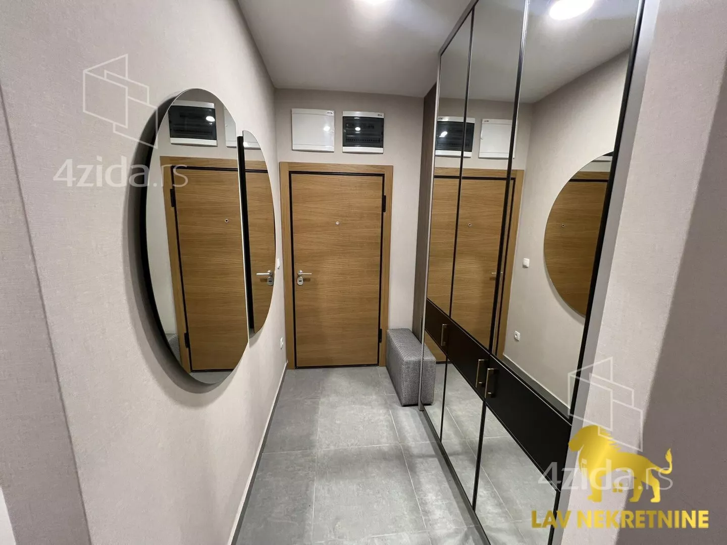 Troiposoban stan | 4zida