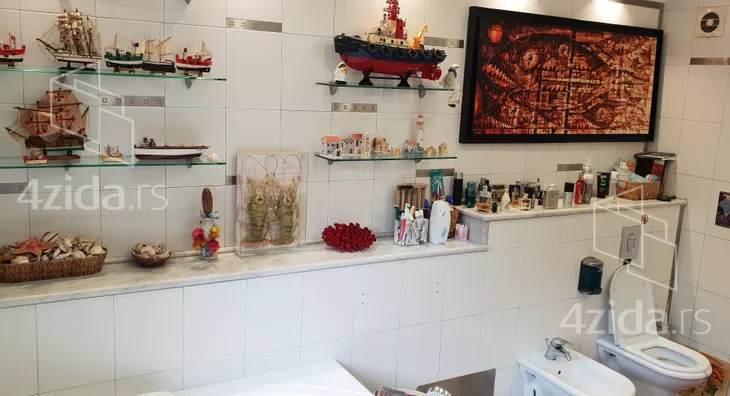 Petosoban stan | 4zida