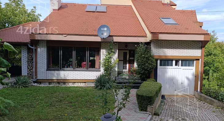 3-etažna kuća | 4zida