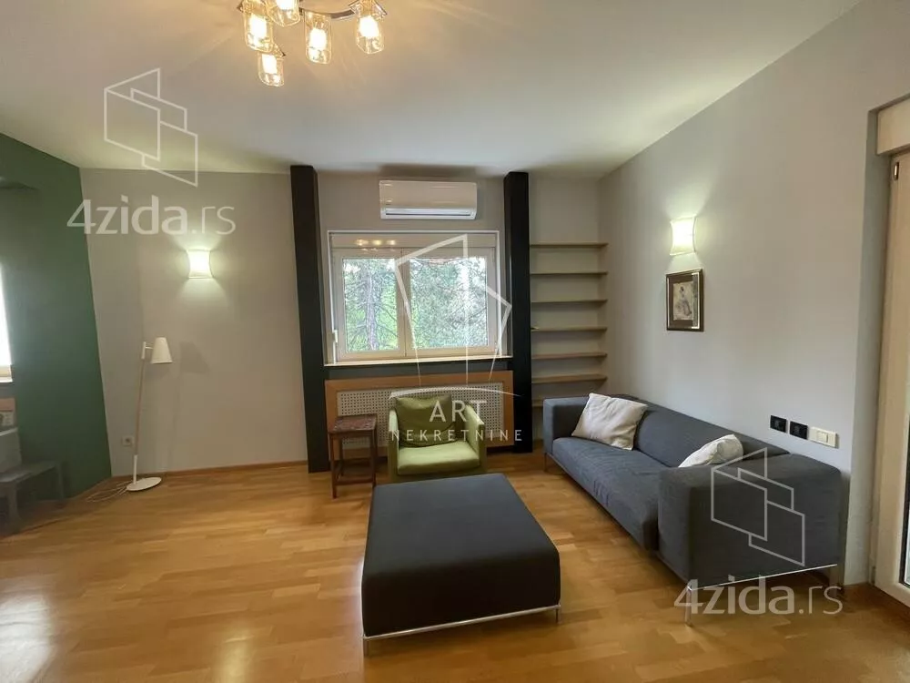 Četvoroiposoban stan | 4zida