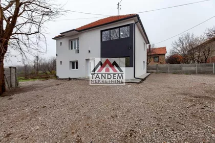 Crveni Krst | 4zida.rs