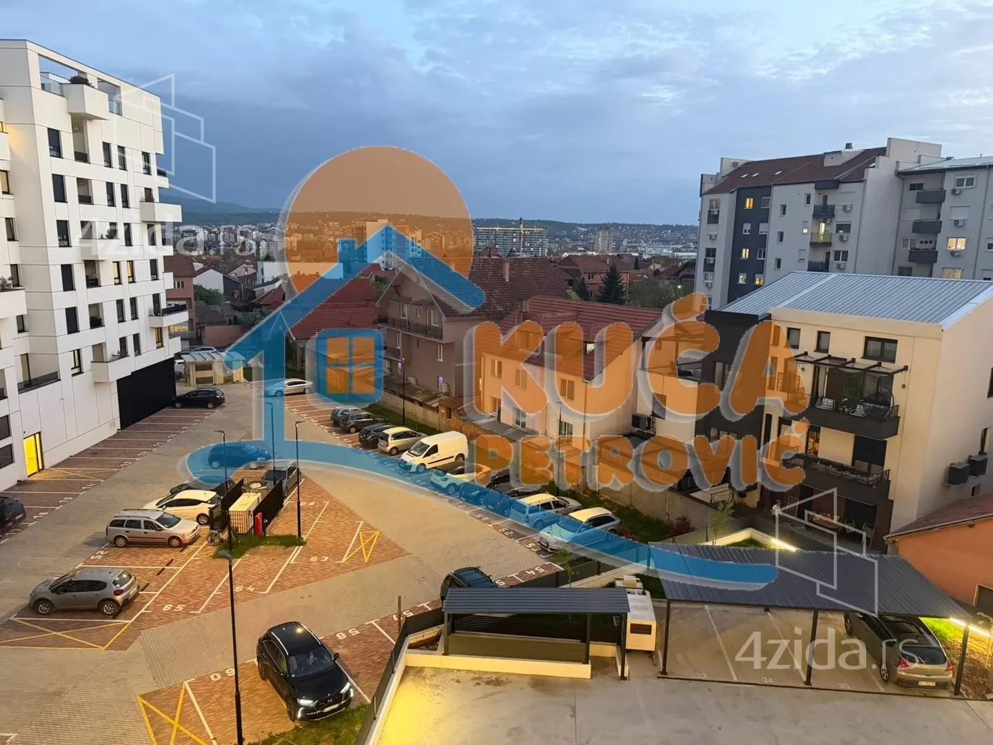 Jednoiposoban stan | 4zida