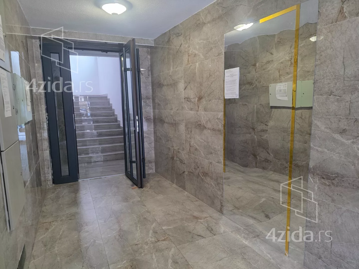 Troiposoban stan | 4zida